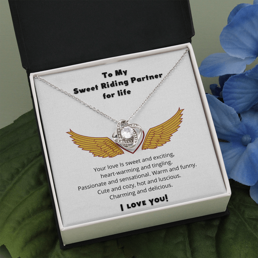 SWEET RIDING PARTNER NECKLACE.