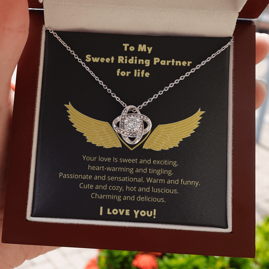 SWEET RIDE PARTNER NECLACE. Necklace