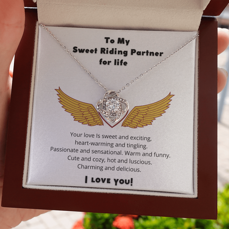 SWEET RIDING PARTNER NECKLACE.