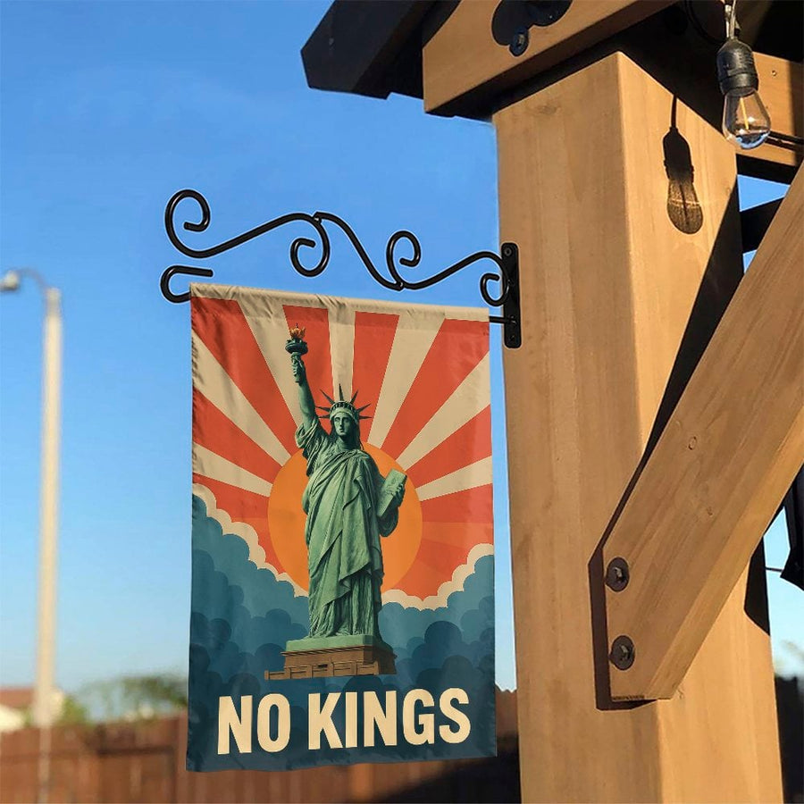 No Kings Garden Flag | Statue Of Liberty Retro Patriotic Yard Decor | Durable Premium Polyester | American Freedom Gift For Outdoor Home Garden