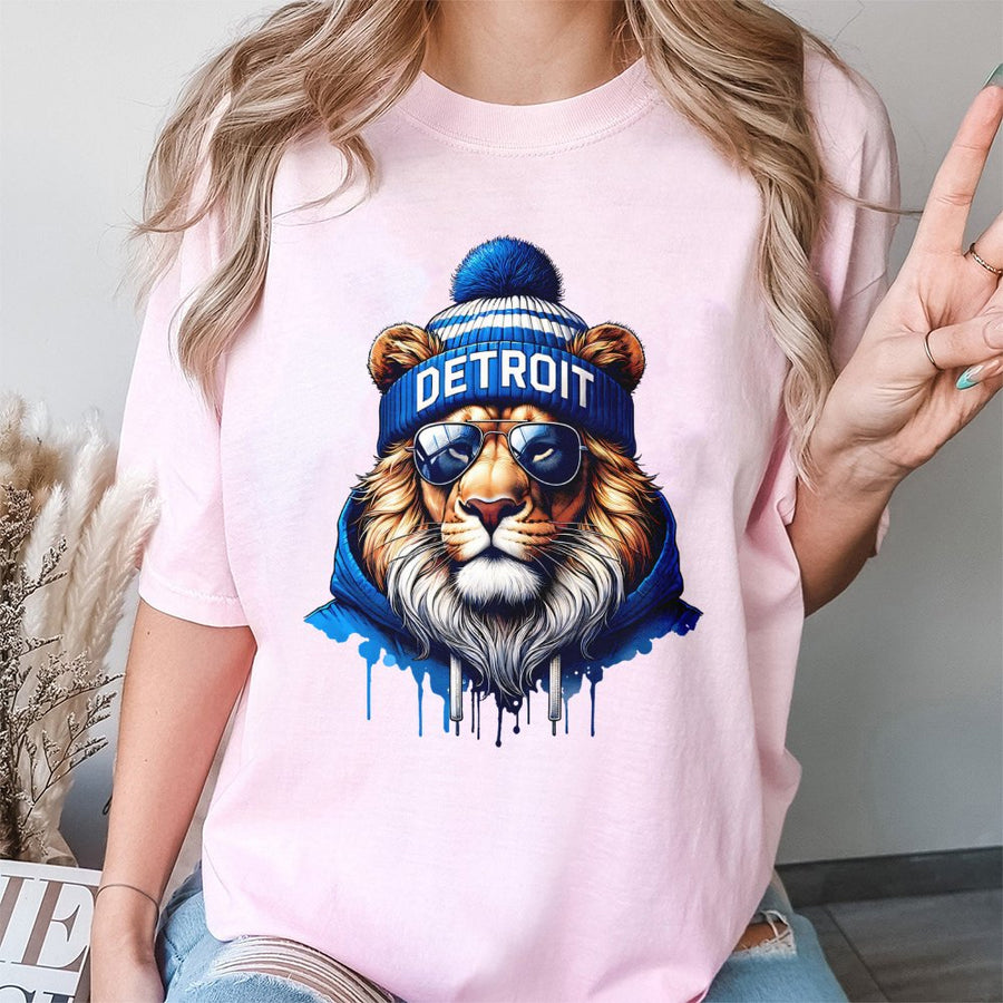 Detroit Lion Wearing Beanie And Sunglasses T-Shirt