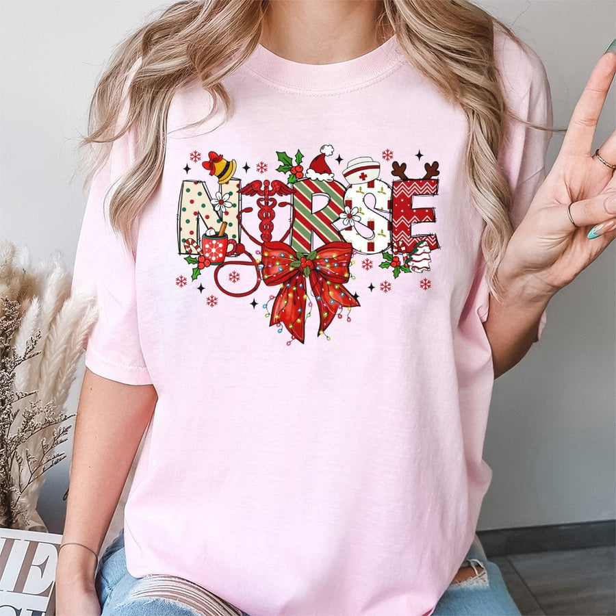 Christmas Nurse T-Shirt | Festive Holiday Medical Design | 100% Premium Cotton Tee | Gift for RN, LPN, Nursing Students & Healthcare Workers
