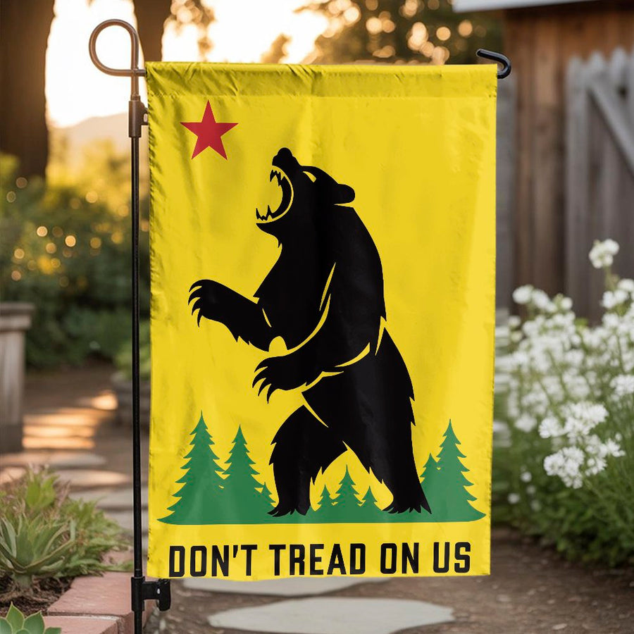 California Republic Style Garden Flag | Roaring Bear Don't Tread On Us Design | Premium Double-Sided Polyester | Patriotic Outdoor Yard Decor