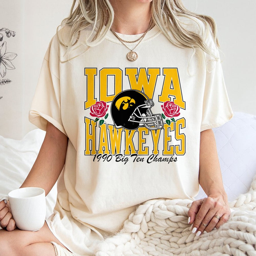 Iowa Football 1990 Big Ten Champs T-Shirt Vintage College Sports T-Shirt Retro Team Graphic Game Day Style Soft Cotton