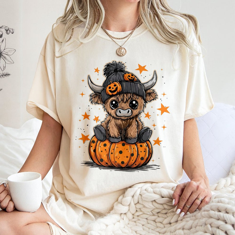 Highland Cow Halloween T-Shirt | Cute Baby Farm Animal Graphic Tee | Soft 100% Cotton Premium Gift | Spooky Pumpkin Fall Shirt for Women & Kids