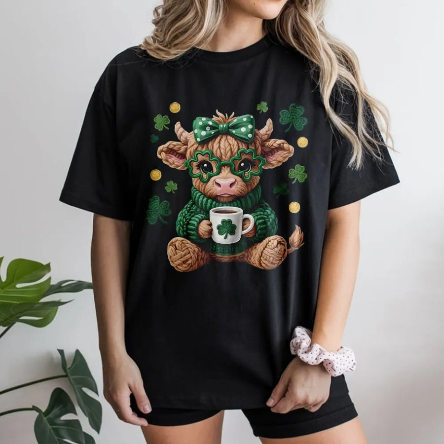 St Patricks Day Highland Cow T-Shirt | Cute Shamrock Glasses Graphic | 100% Soft Cotton Tee | Festive Irish Celebration Gift for Her