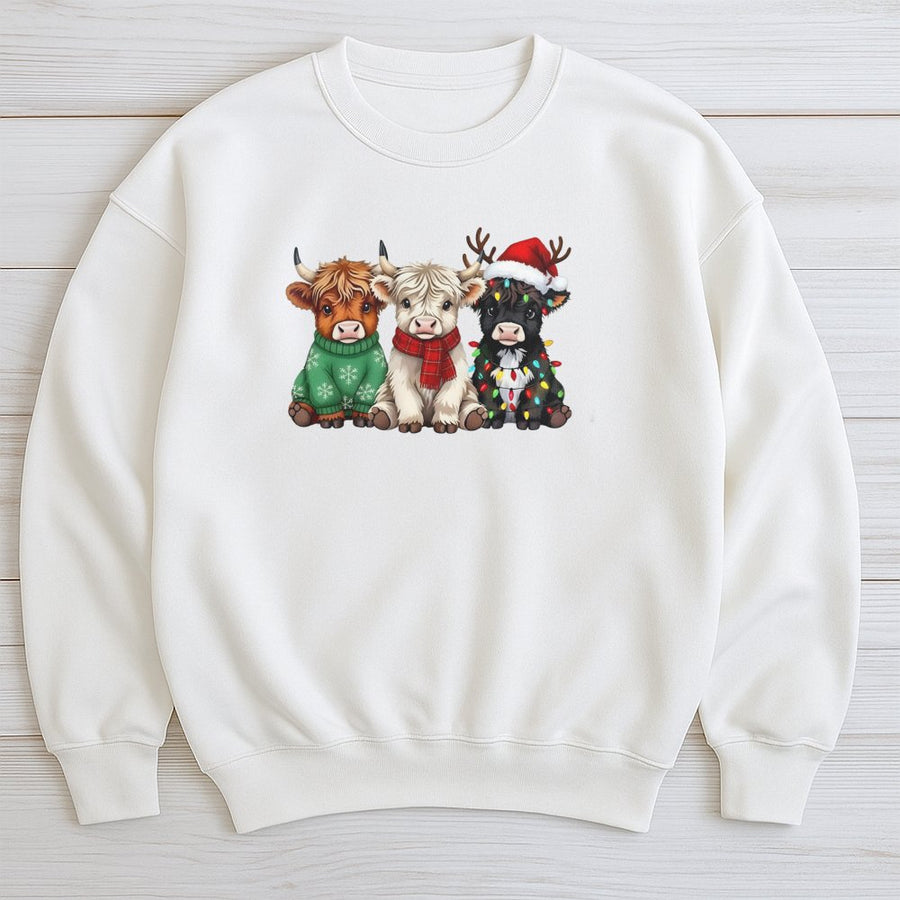 Highland Cow Christmas Sweatshirt | Cute Festive Farm Animal Design | Cotton-Blend Premium Crewneck | Holiday Gift for Cow Lovers