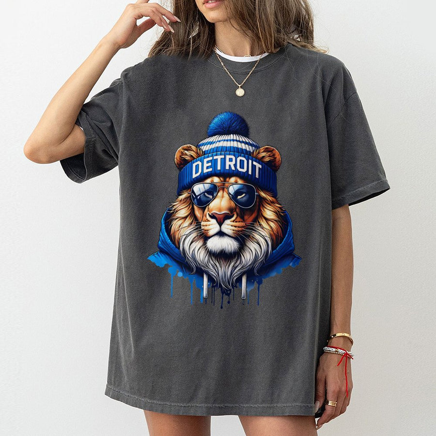 Detroit Lion Wearing Beanie And Sunglasses T-Shirt