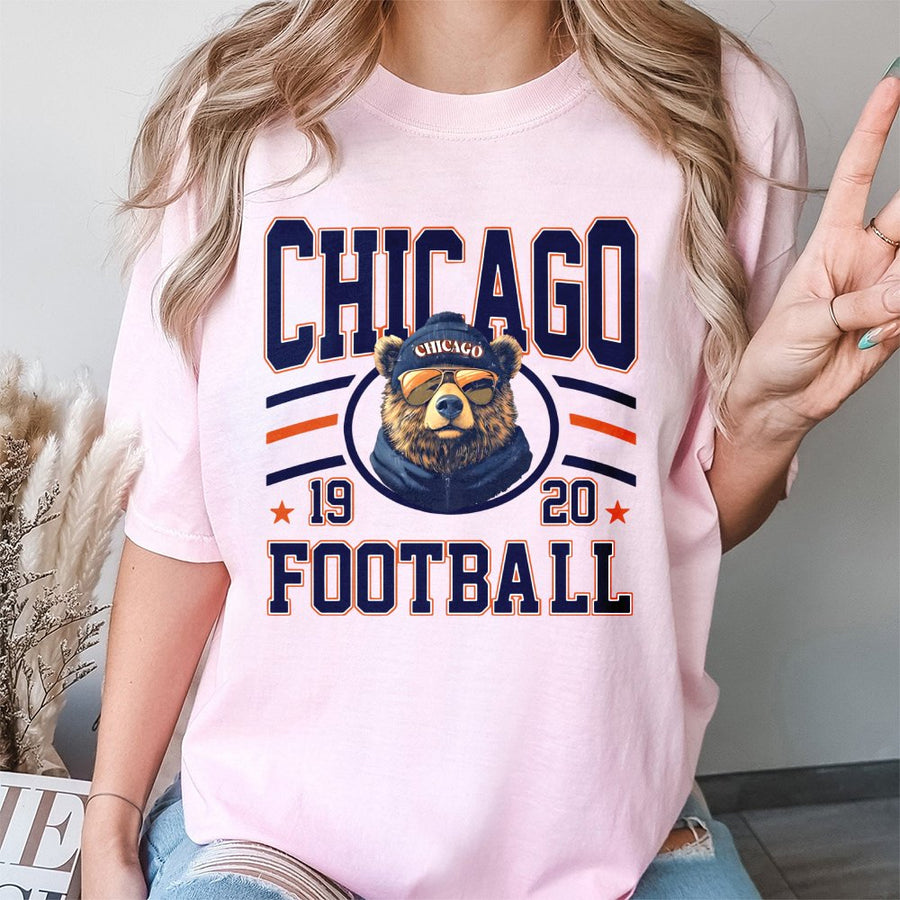 Vintage Chicago Football T-Shirt Retro Bear Mascot Graphic Unisex Tailgate Football Outfit
