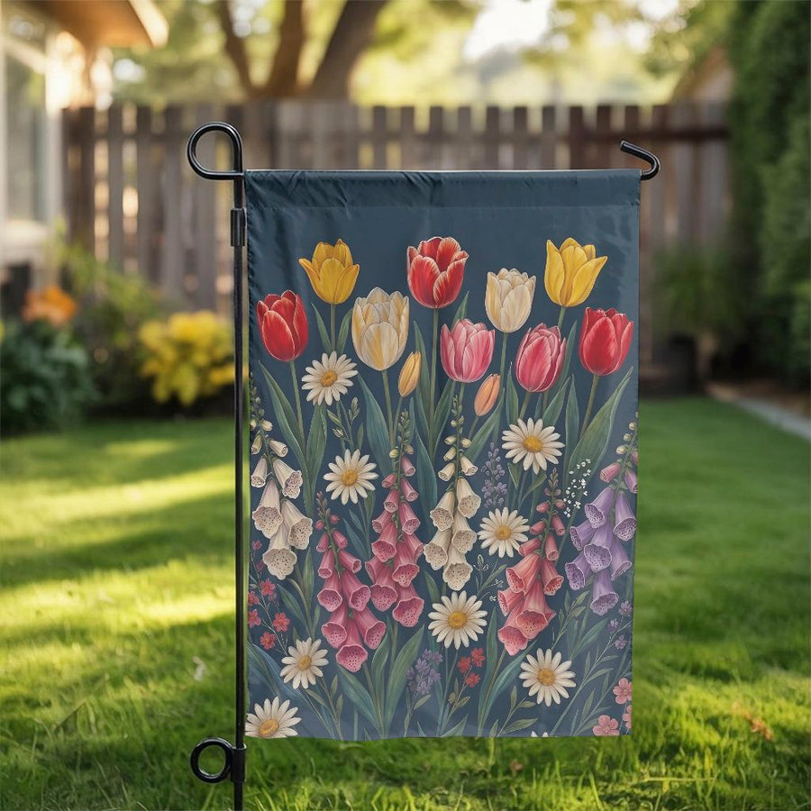Vintage Floral Garden Flag | Botanical Wildflower Illustration | Double-Sided Weather Resistant Fabric | Seasonal Outdoor Decor Gift for Gardeners