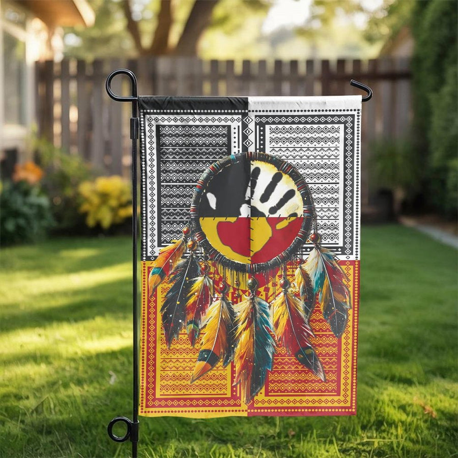 Native American Garden Flag | Medicine Wheel Dreamcatcher Print | Weather-Resistant Polyester | Outdoor Spiritual Decor Gift for Yard & Patio
