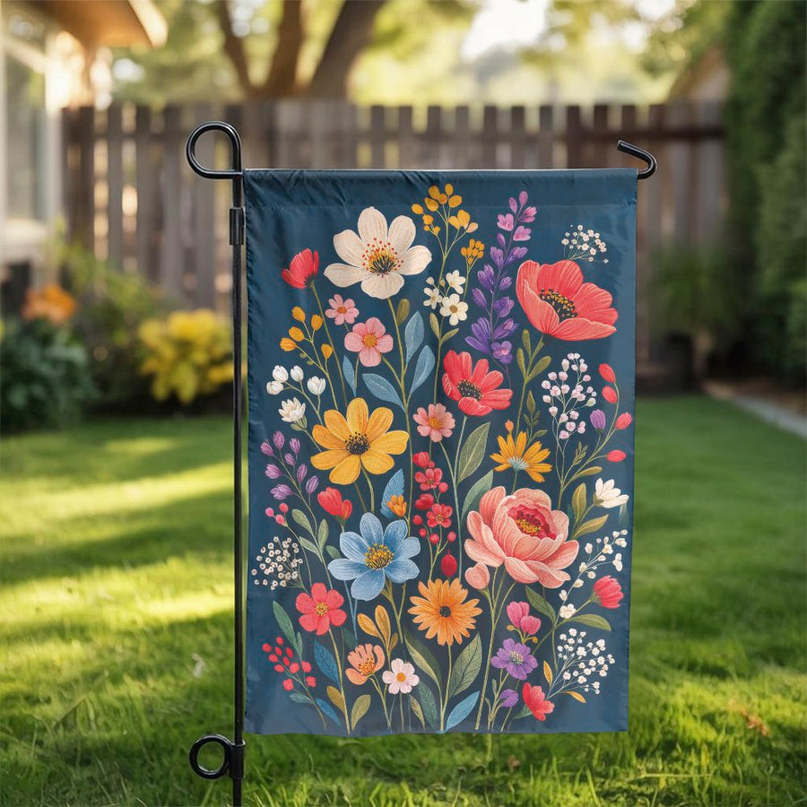 Wildflower Garden Flag | Vibrant Botanical Double Sided Print | Weather Resistant Polyester | Seasonal Outdoor Decor Gift for Gardeners