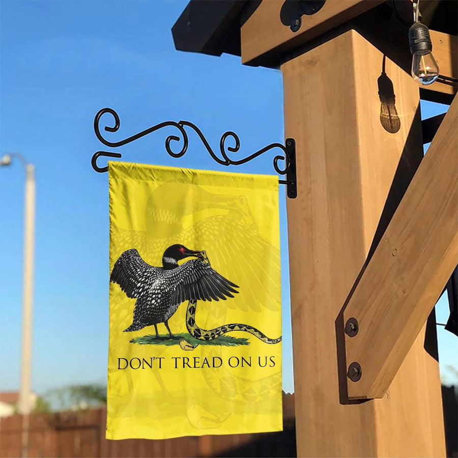 Minnesota Don't Tread On Us Garden Flag | Loon with Snake Design | Double Sided Premium Polyester | Patriotic Yard Decor Gift