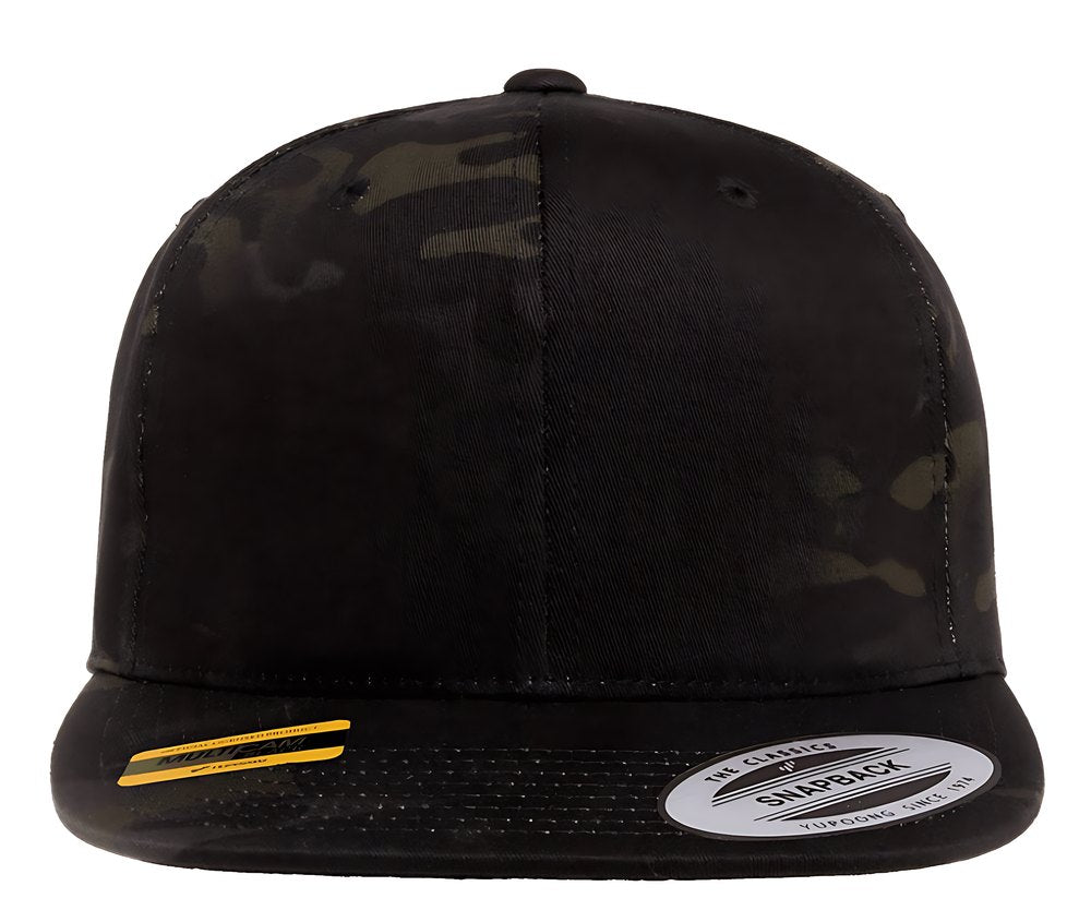 Flat brim snapback cap, multicam black